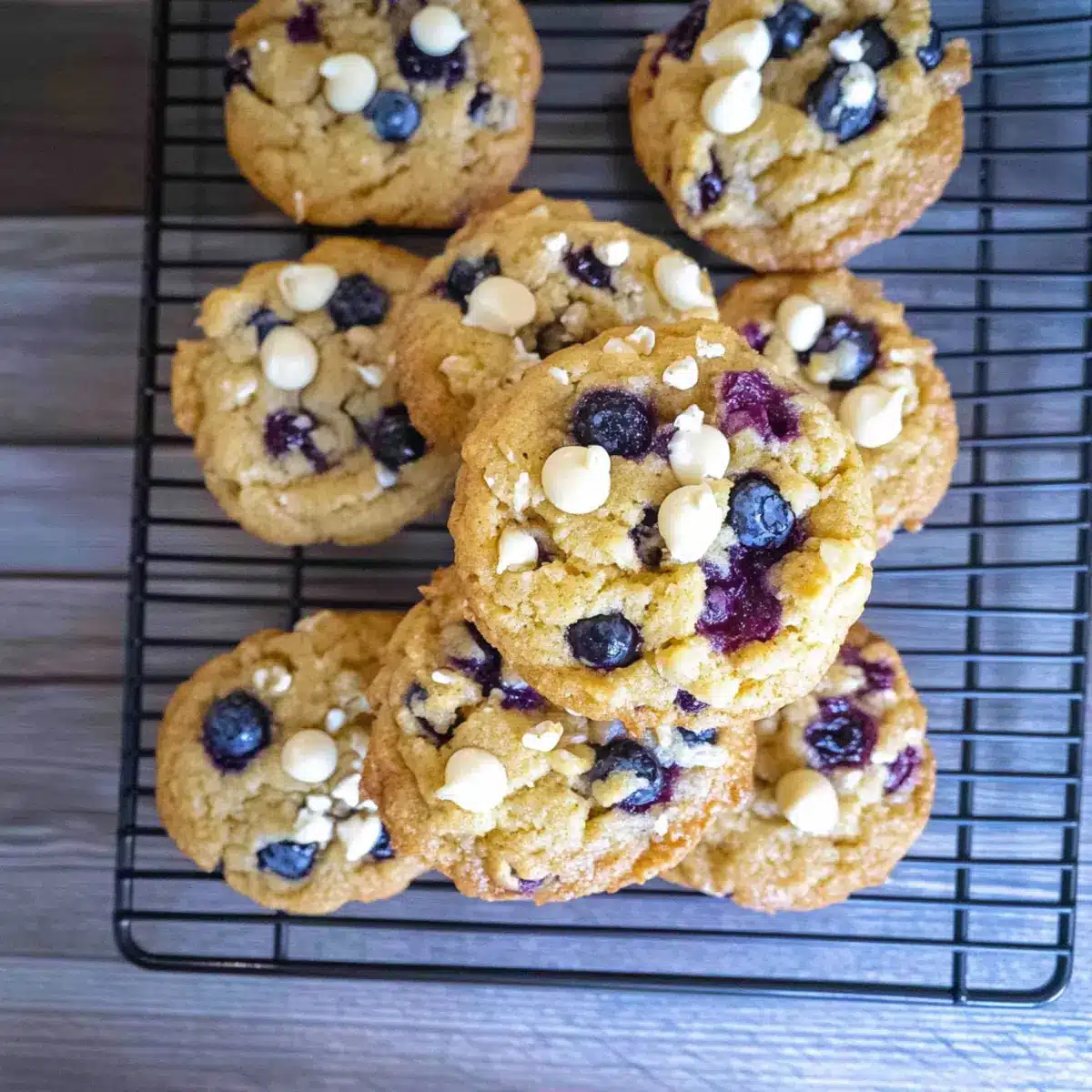 Yummy Blueberry White Chocolate Cookies